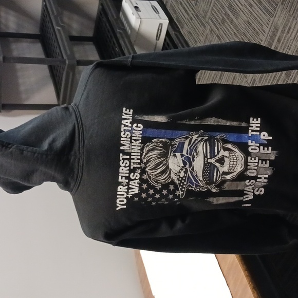 Gildan Other - Gildan Heavy Hooded Sweatshirt Black Size M